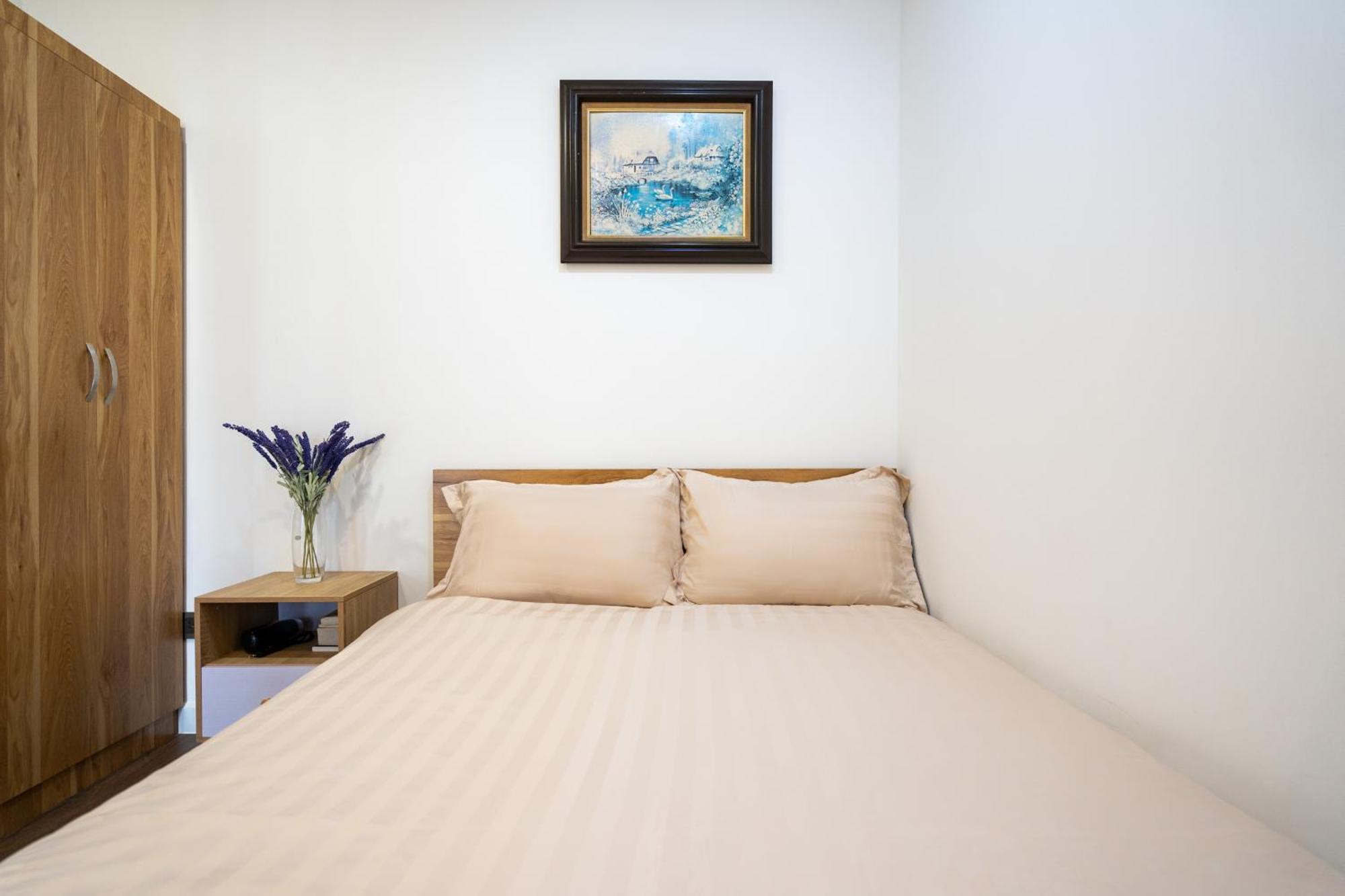 1st District - Price/two Bedrooms - The Soho *